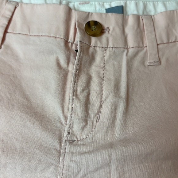 Old navy pink shorts - Picture 2 of 7